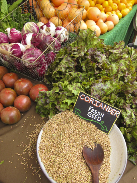 whole coriander seeds