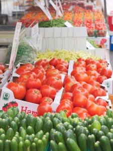 tomatoes at the farmers market