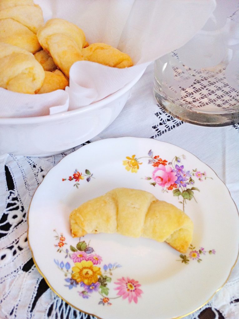 Mini Cheese Crescents