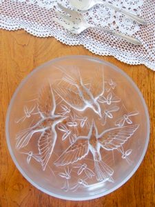 glass plate with birds