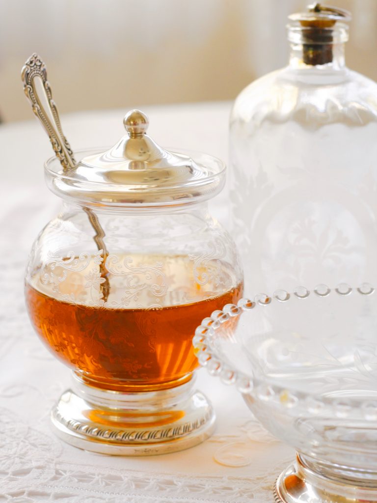 honey in a glass pot
