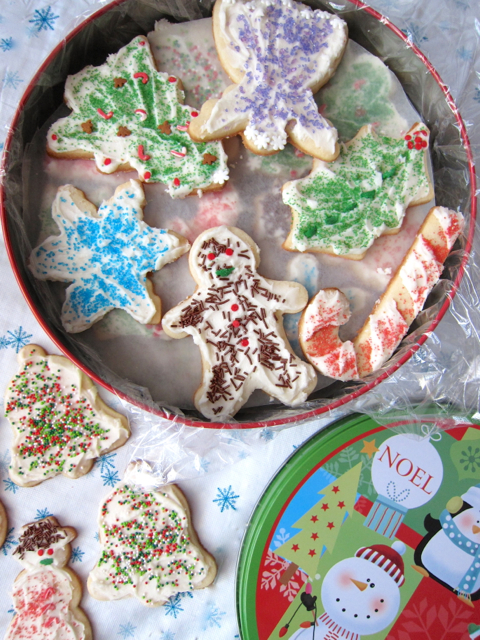 Cream Cheese and Almond Christmas Cookies