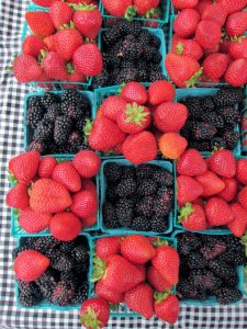 blackberries at the farmers market