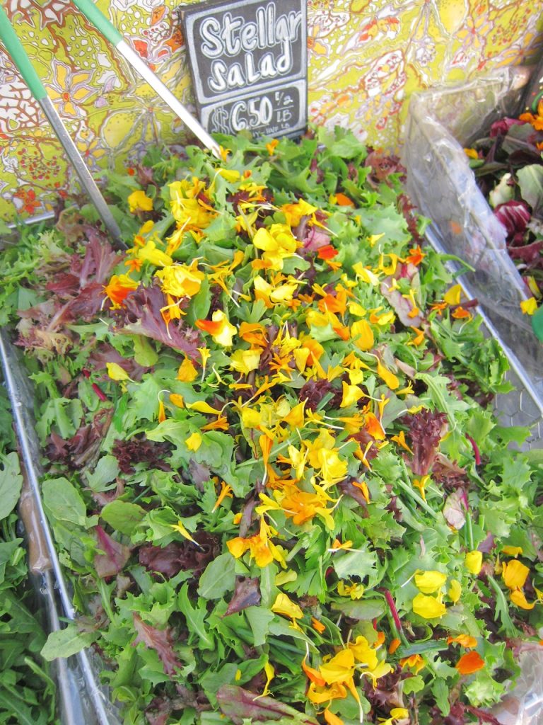 lettuce with edible flowers
