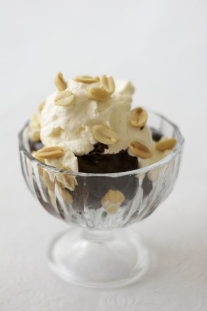 tin roof sundae