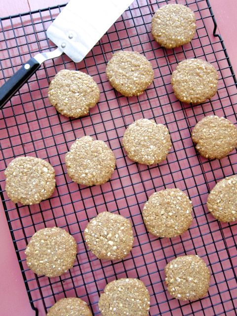 cookies on cookie rack