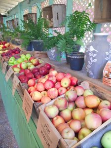 apples at the farmers market