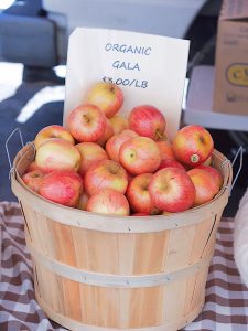 apples at the farmers market
