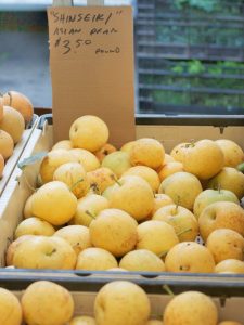 asian pears at the farmers market