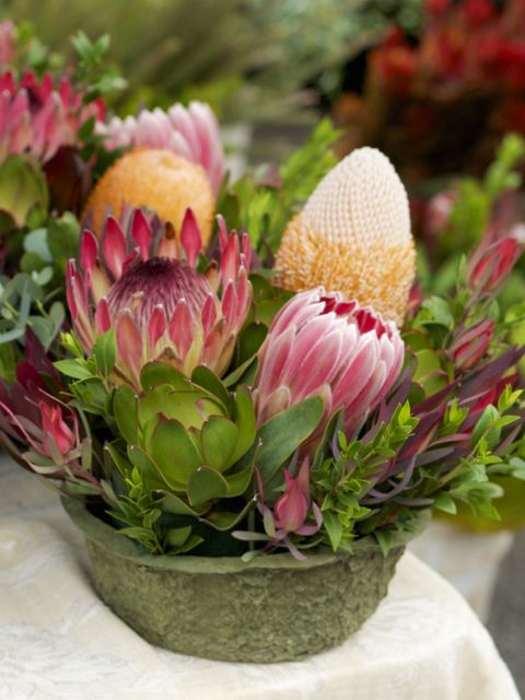table flower arrangement
