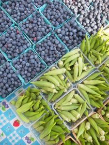 blueberries at the farmers market