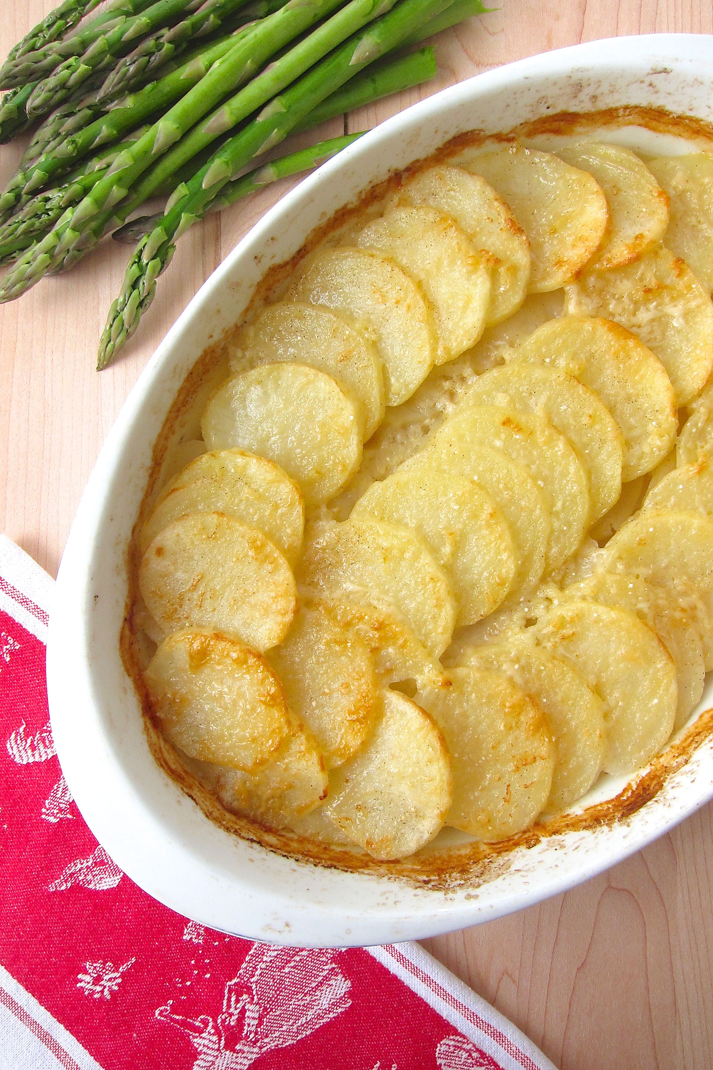 Scalloped Potatoes With Chicken Broth, Moscato Wine and Nutmeg