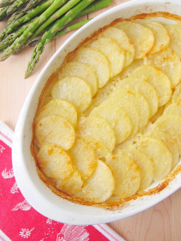 Potatoes Au Gratin With Chicken Broth, Wine and Nutmeg