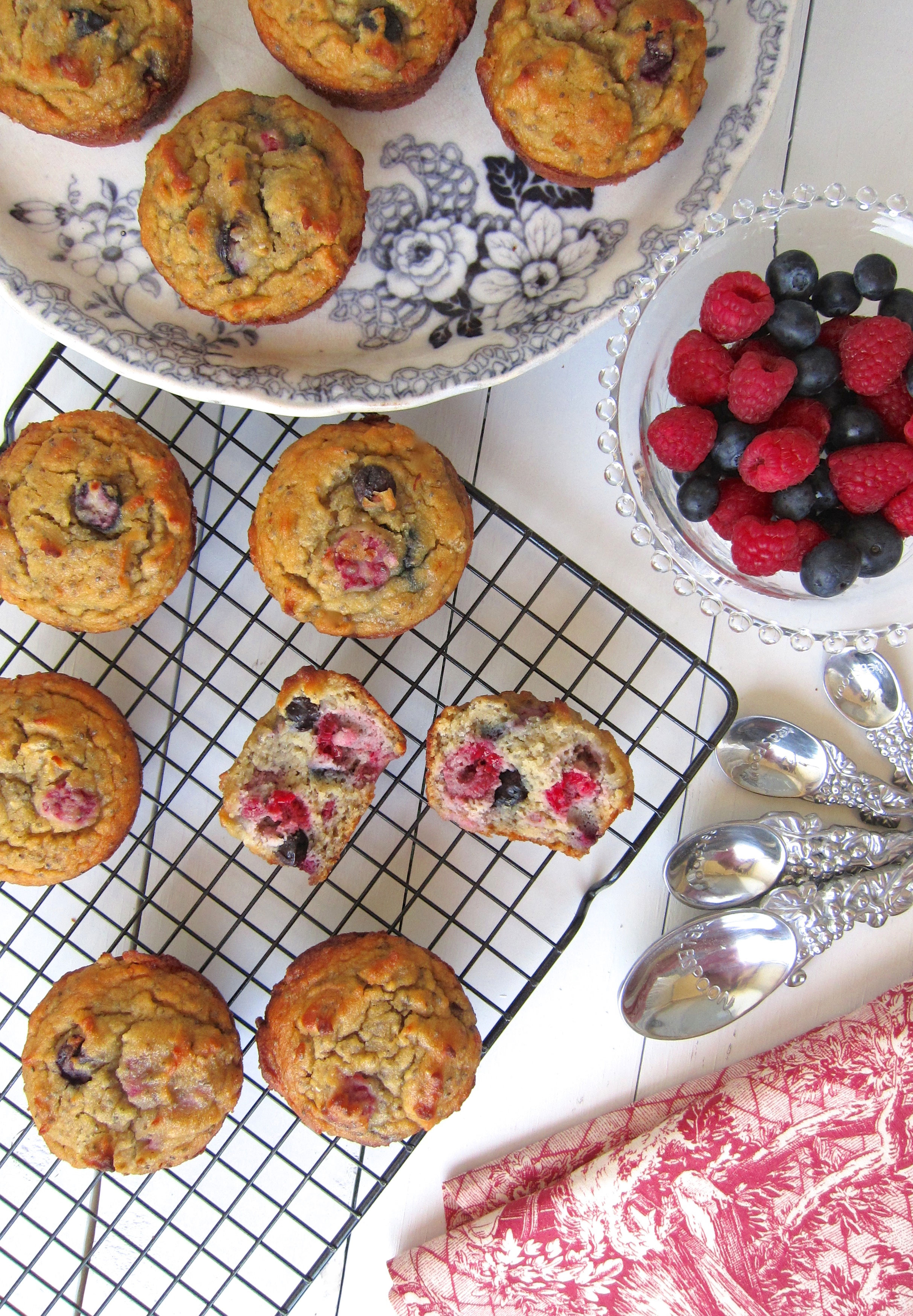 Fresh Berry Tea Cakes With Almond
