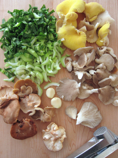 Ingredients ready to be sautéd