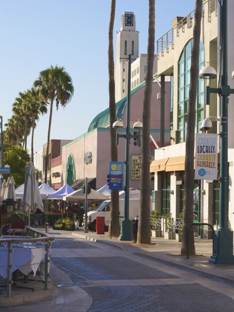3rd Street Promenade clock tower