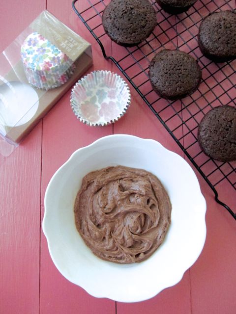chocolate cupcake frosting