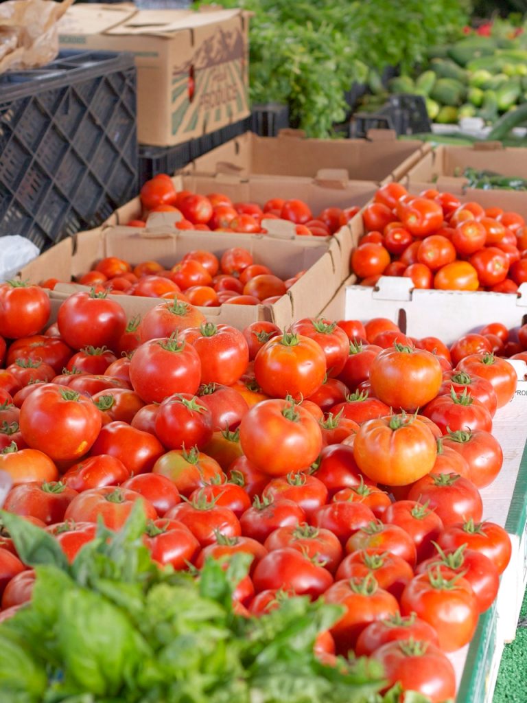 tomatoes at the farmers market