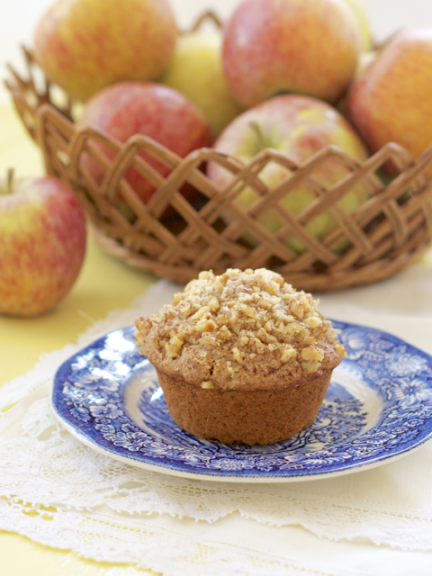 Gluten-Free Apple and Cheddar Cheese Tea Cakes