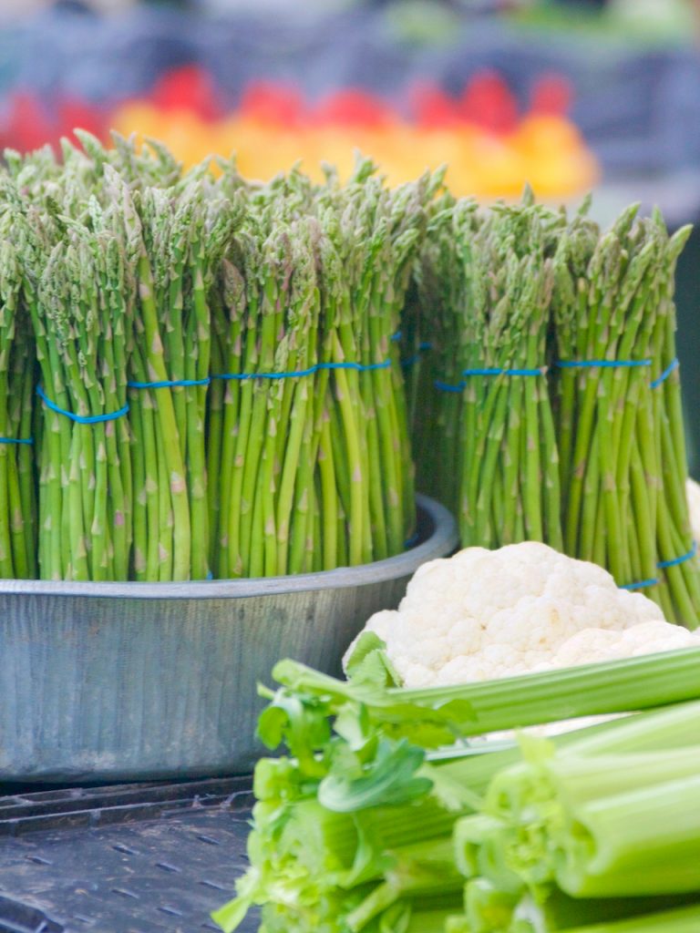 asparagus at the farmers market