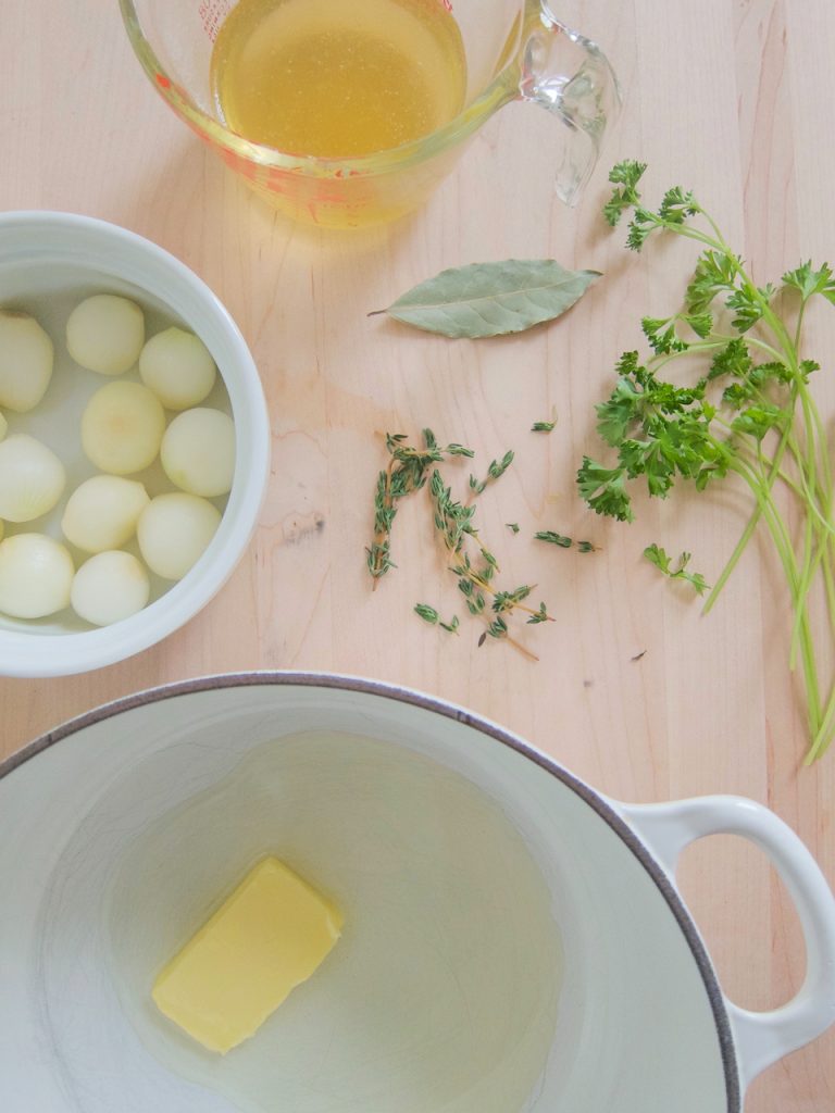 ingredients for cooking pearl onions