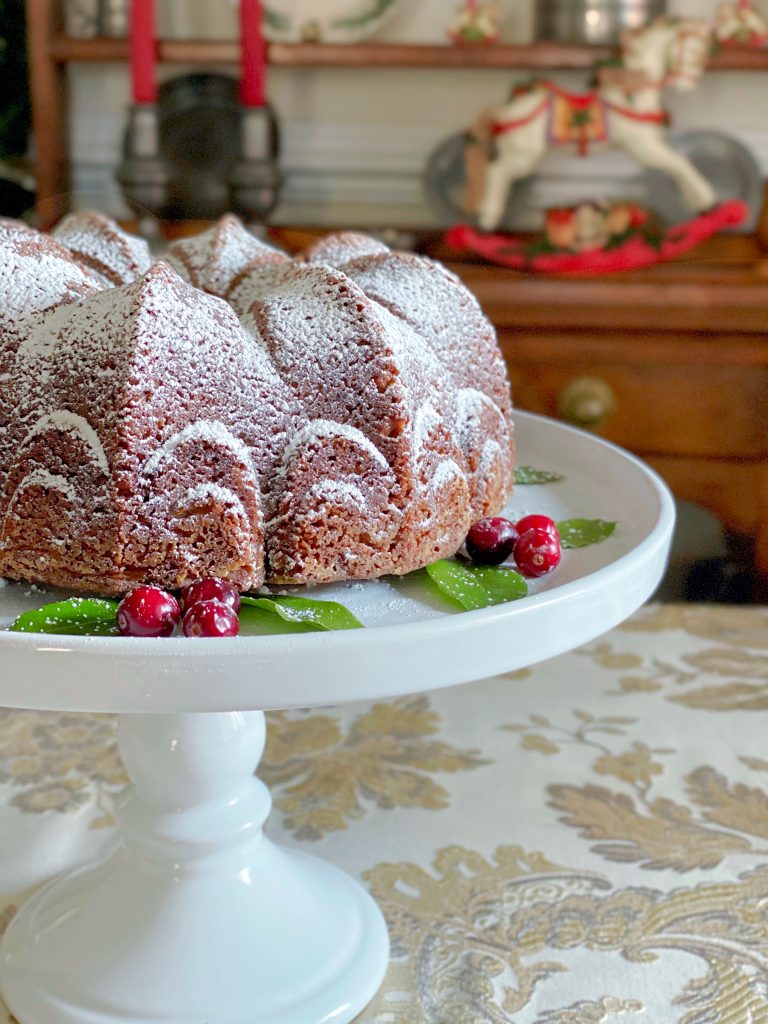 Christmas Gingerbread Cake on cake stand