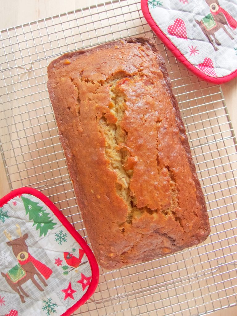 cooked Banana Bread With Peaches