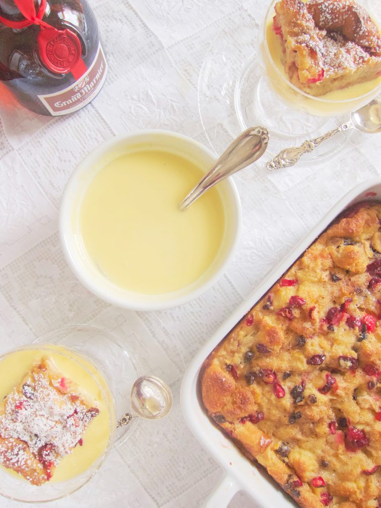 custard sauce in bowl